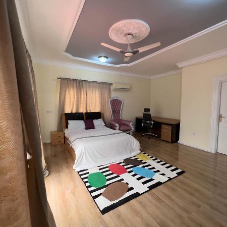 T'S Place Adenta Екстер'єр фото