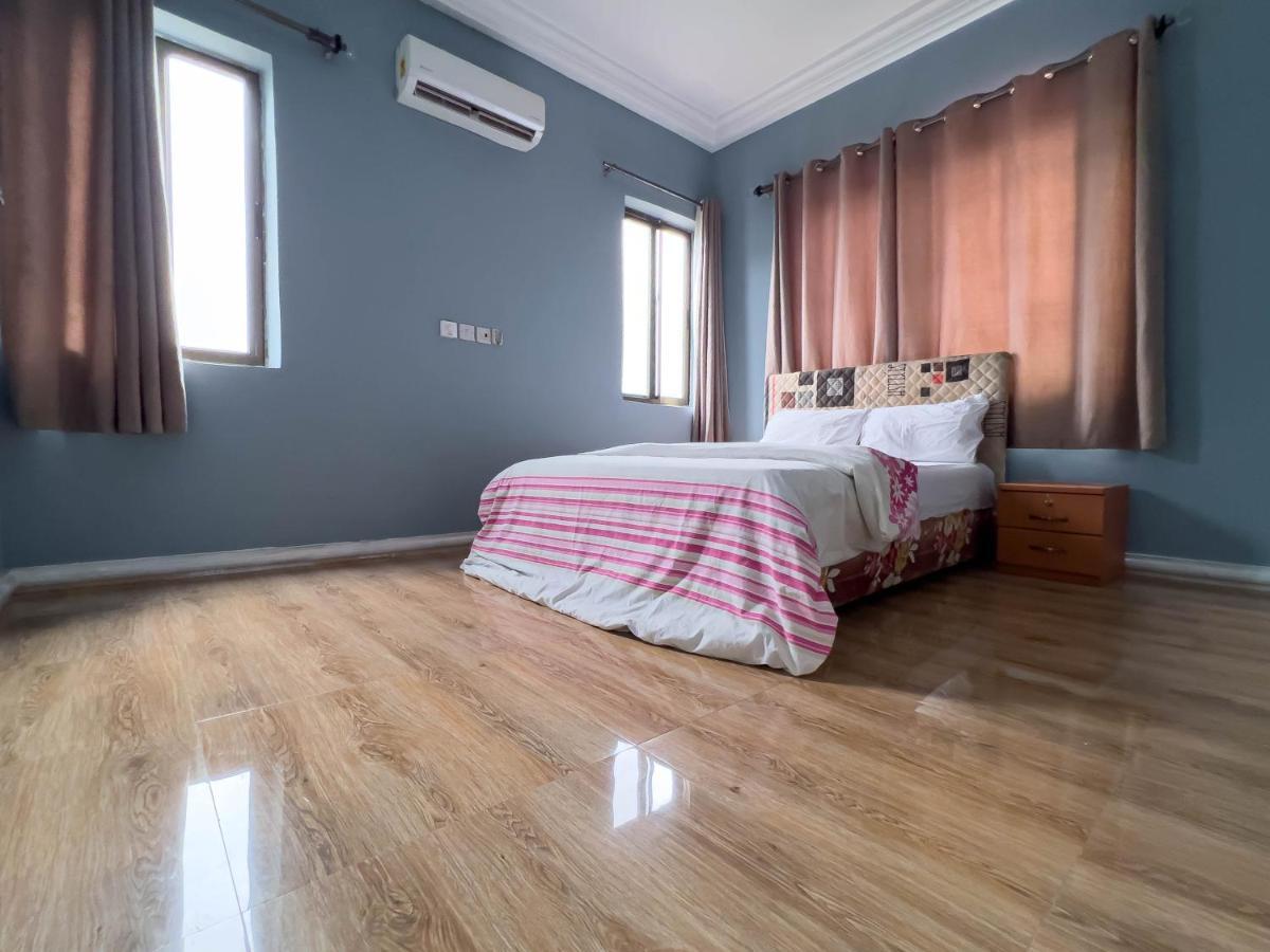 T'S Place Adenta Екстер'єр фото