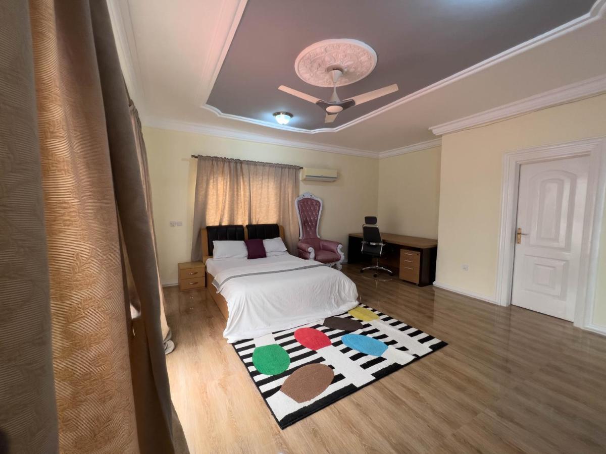 T'S Place Adenta Екстер'єр фото