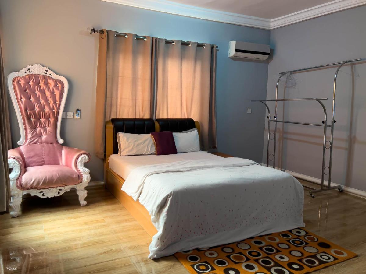 T'S Place Adenta Екстер'єр фото