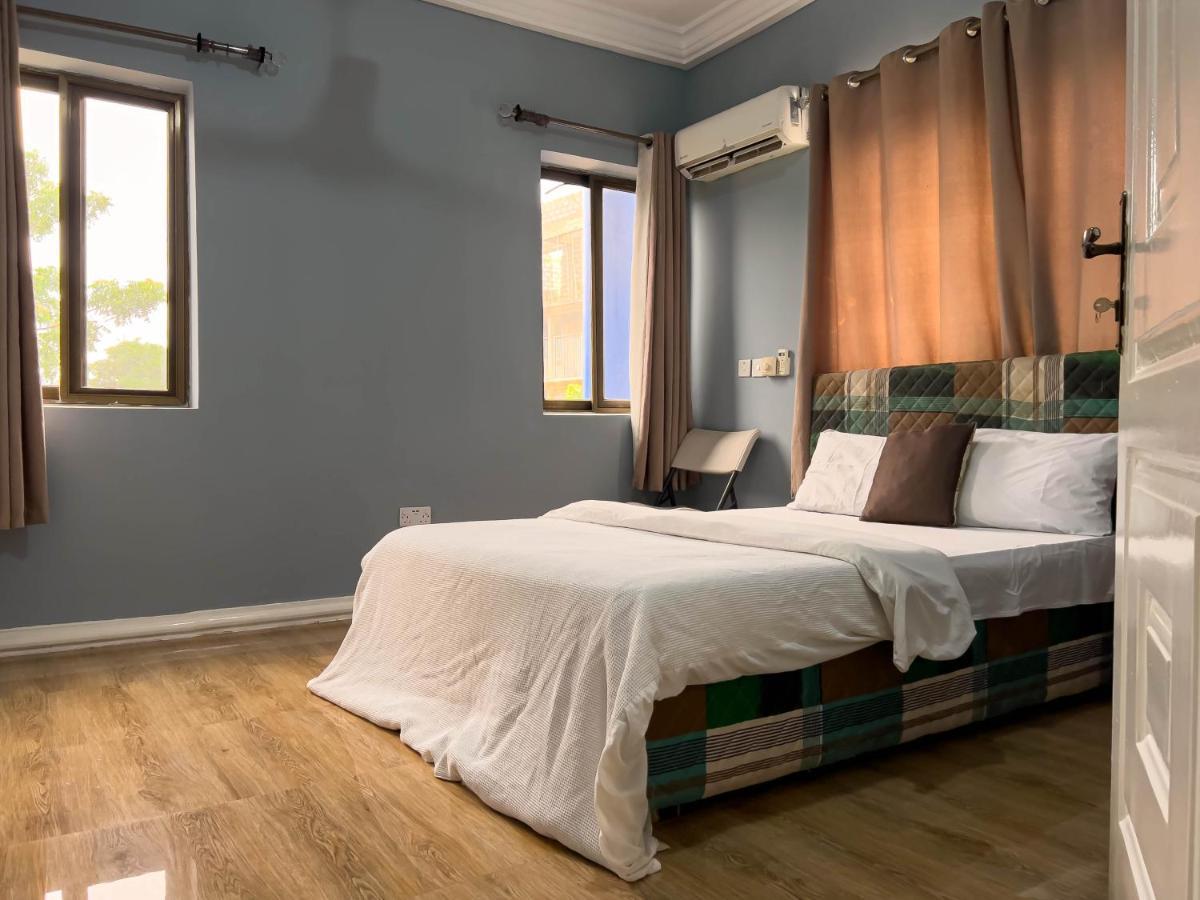 T'S Place Adenta Екстер'єр фото