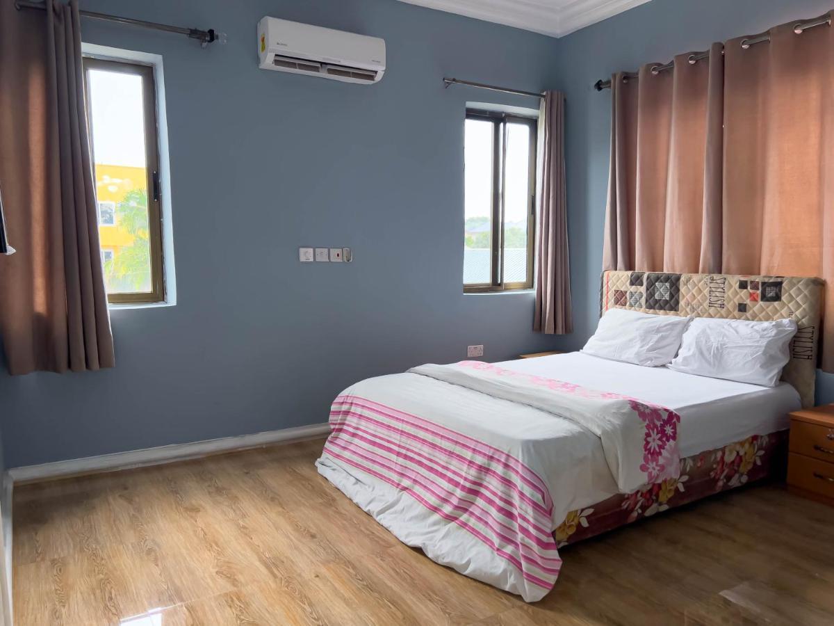 T'S Place Adenta Екстер'єр фото