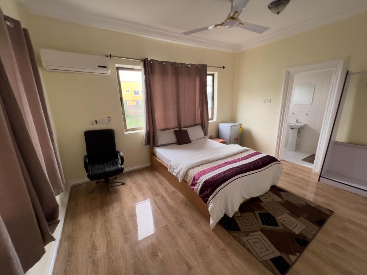 T'S Place Adenta Екстер'єр фото