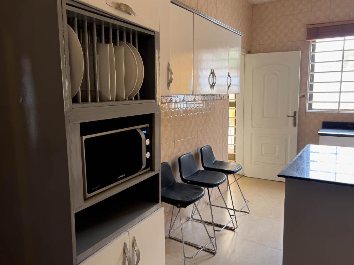 T'S Place Adenta Екстер'єр фото
