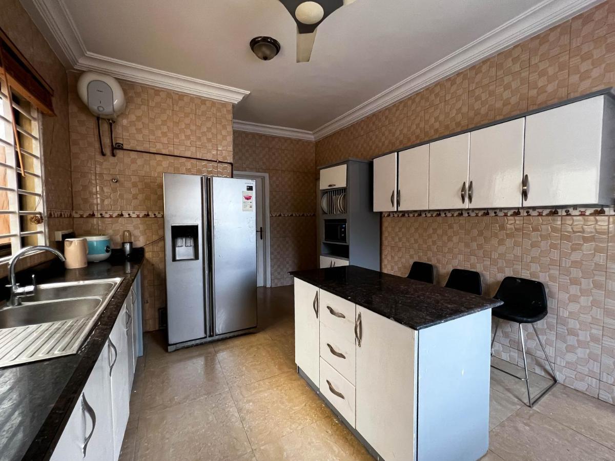 T'S Place Adenta Екстер'єр фото