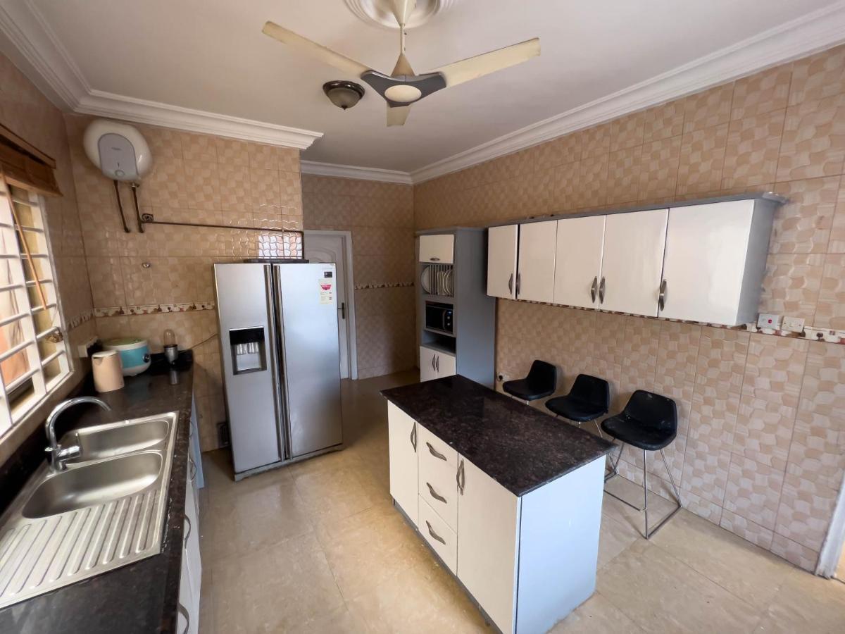 T'S Place Adenta Екстер'єр фото