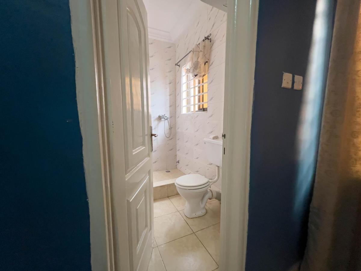 T'S Place Adenta Екстер'єр фото