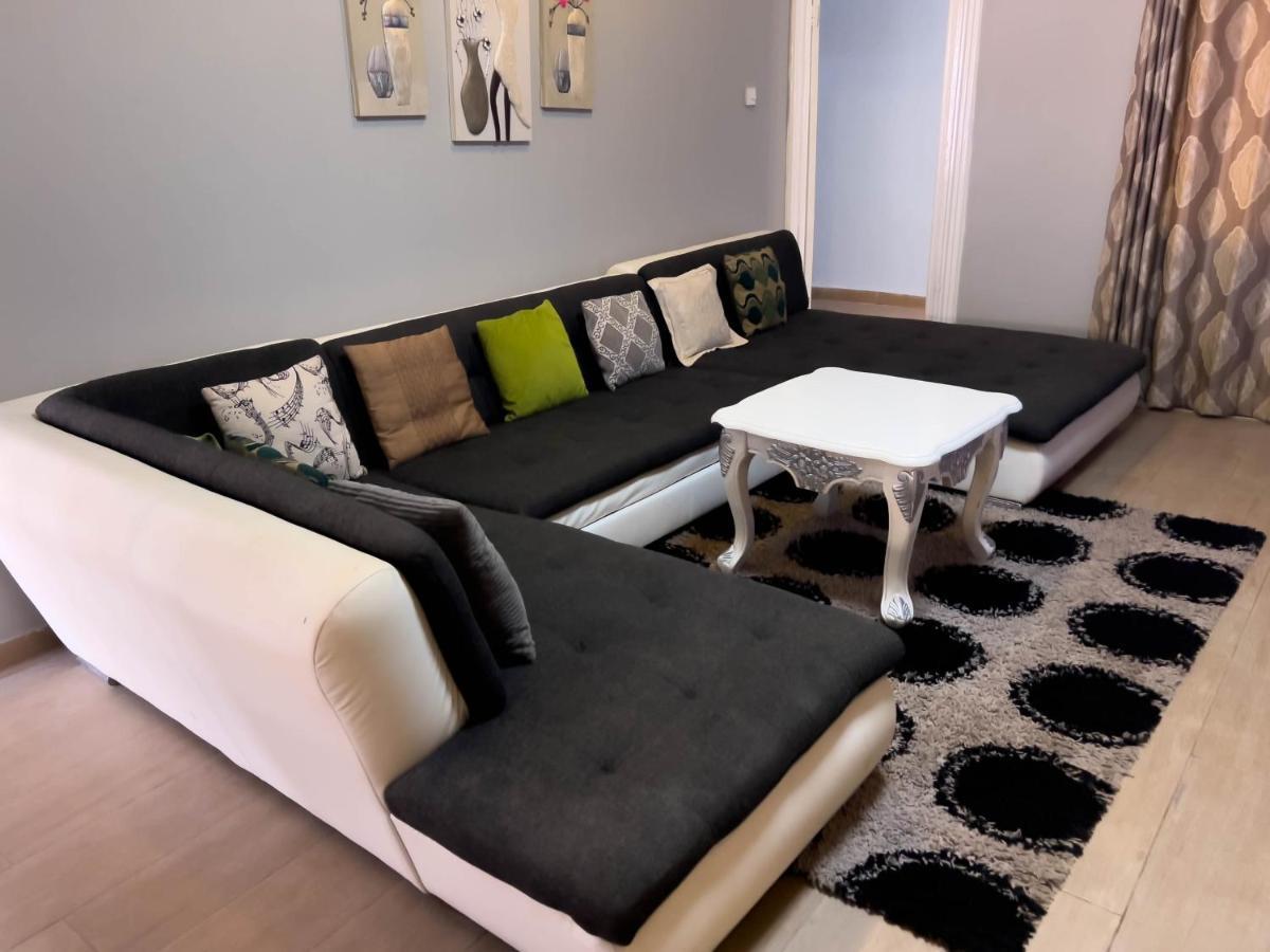 T'S Place Adenta Екстер'єр фото
